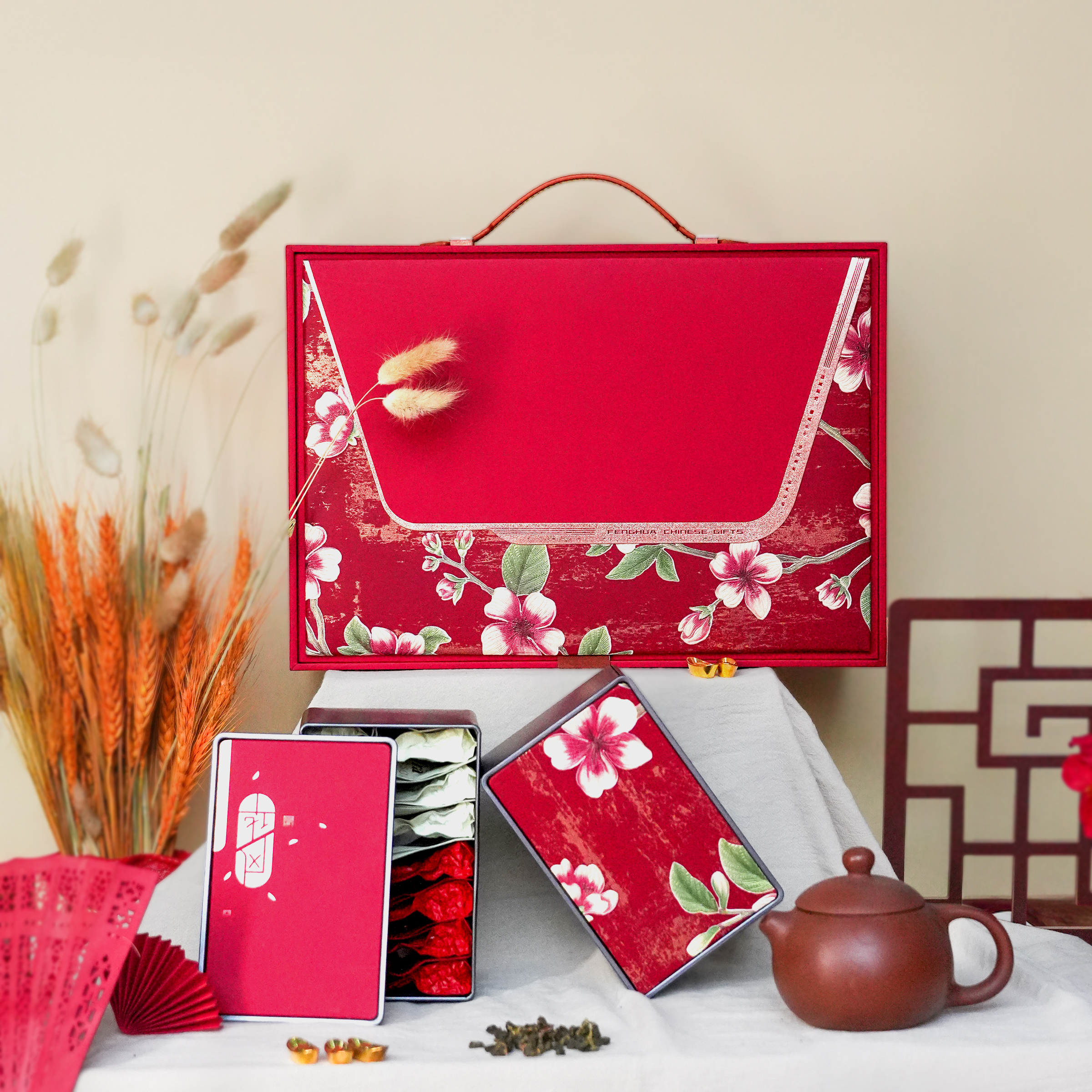 Set Trà Biếu Tặng Thượng Hạng Vali Hoa Đỏ - 28 Gói Trà